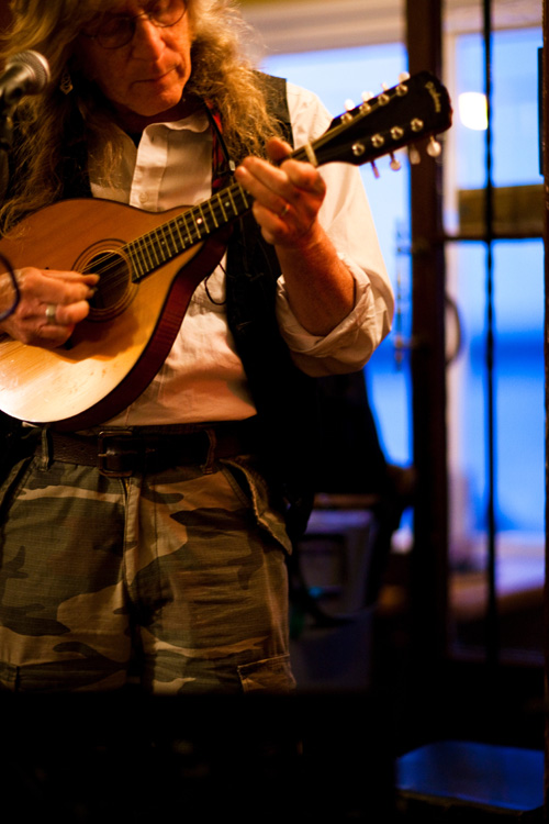 An evening of live music from local artists