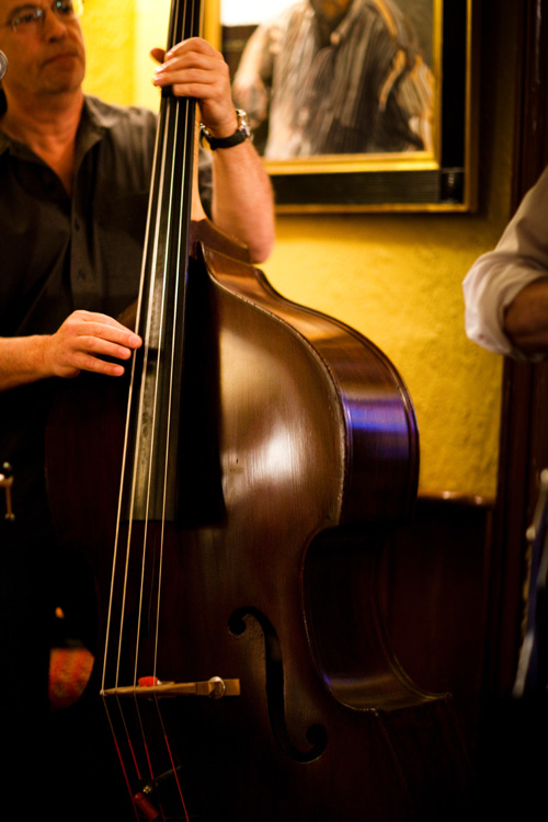 An evening of live music from local artists